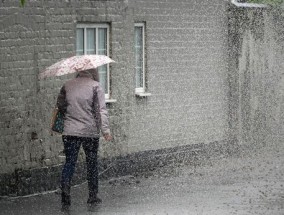 英国天气:雷暴将准时结束，英国人将面临巨大的冰雹和“生命危险”